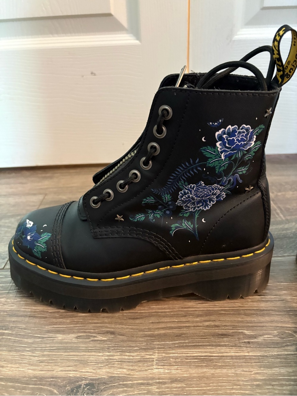 Limited Edition Blue Flower Platform Dr. Martens size 8 - Picture 5 of 8